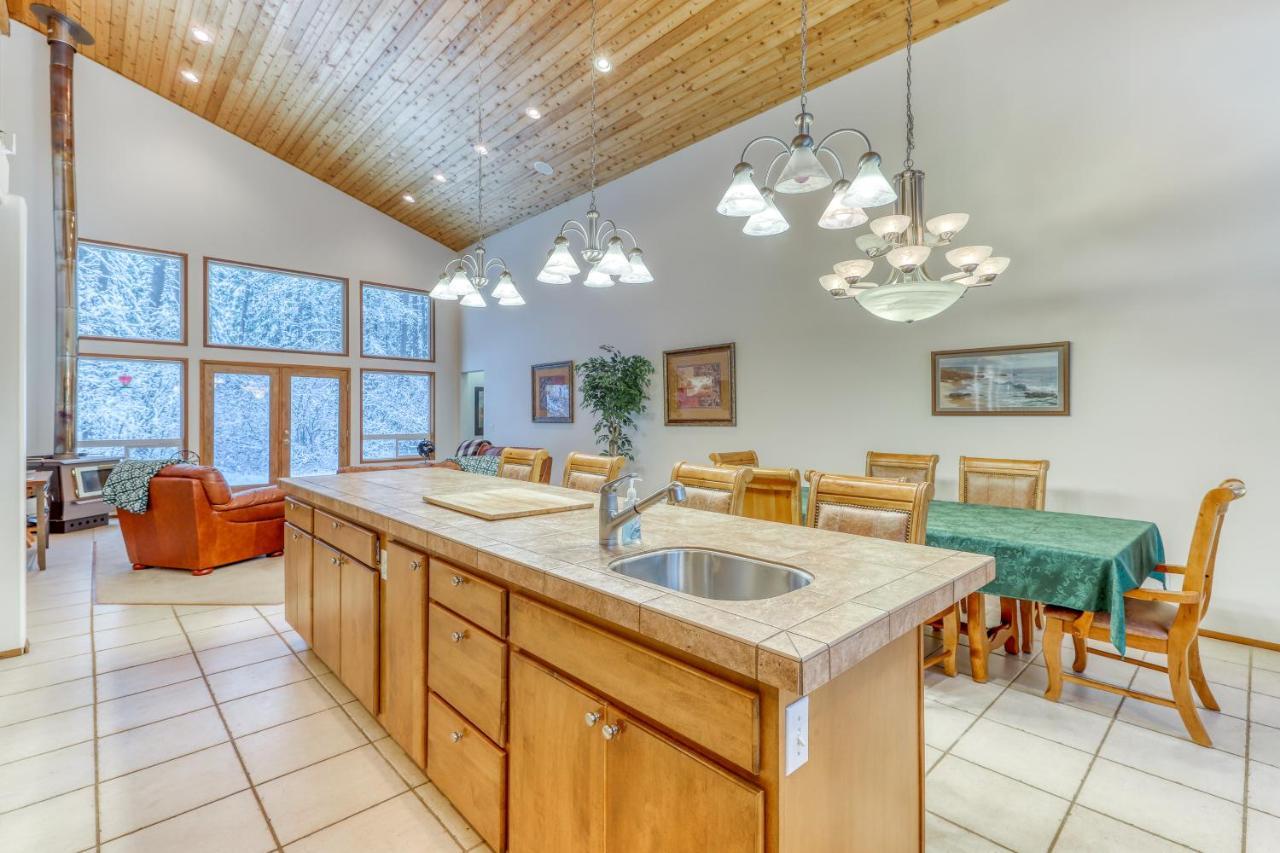 Elk Tracks Lodge Pine Glen Extérieur photo